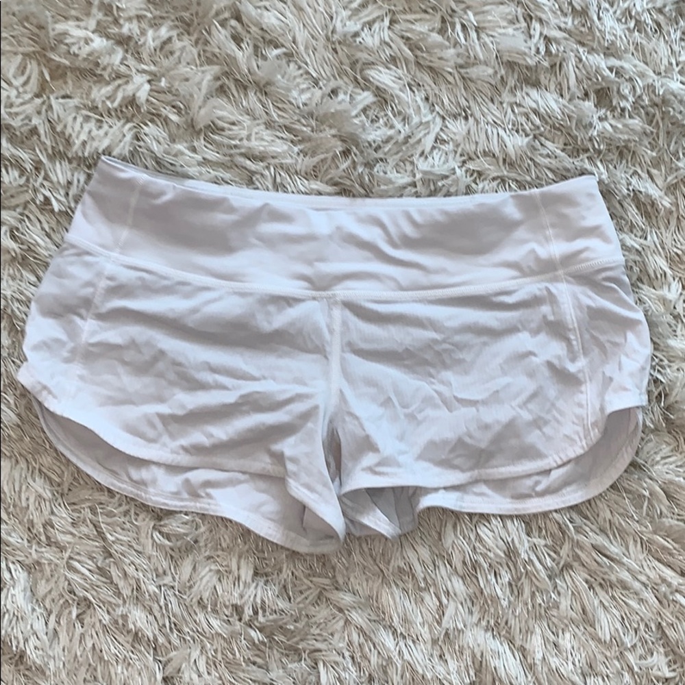 White lululemon shorts